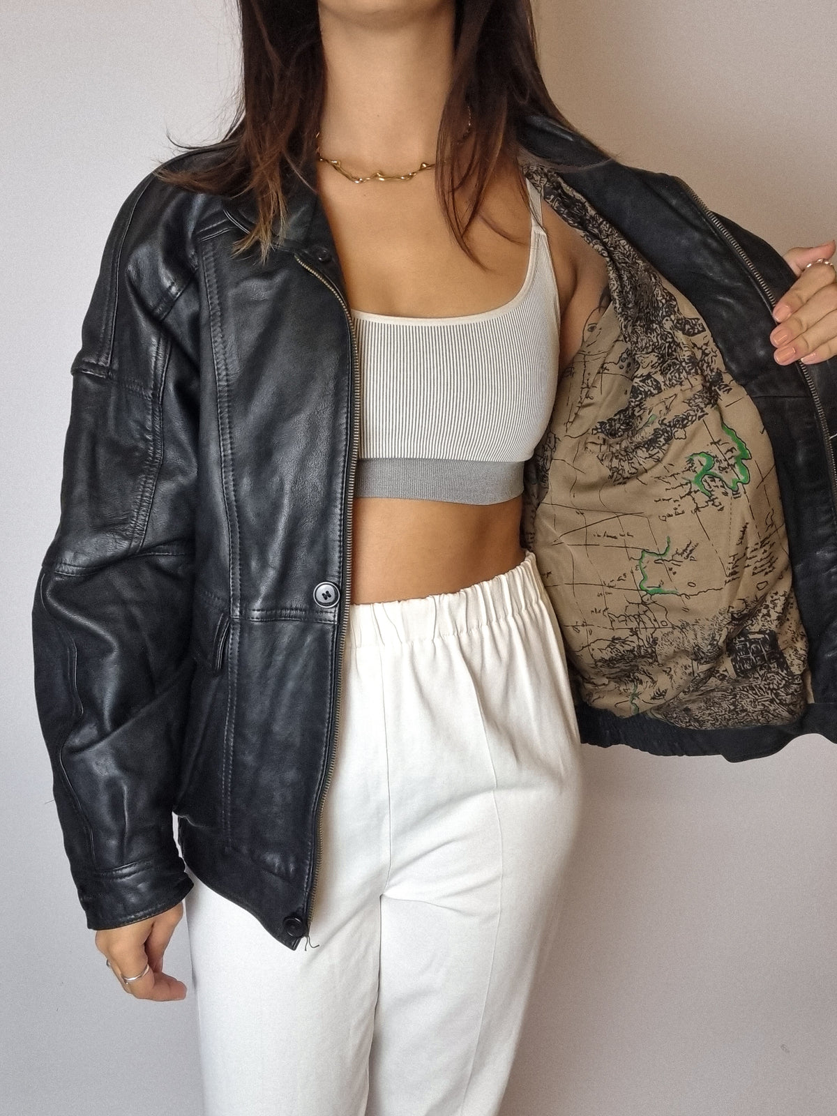 Vintage black leather bomber jacket S/M 