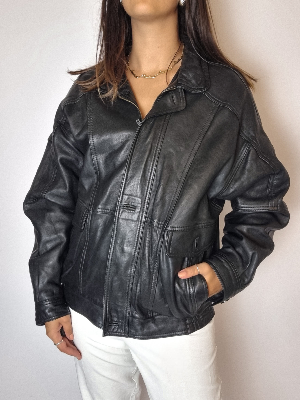 Vintage black leather bomber jacket S/M 
