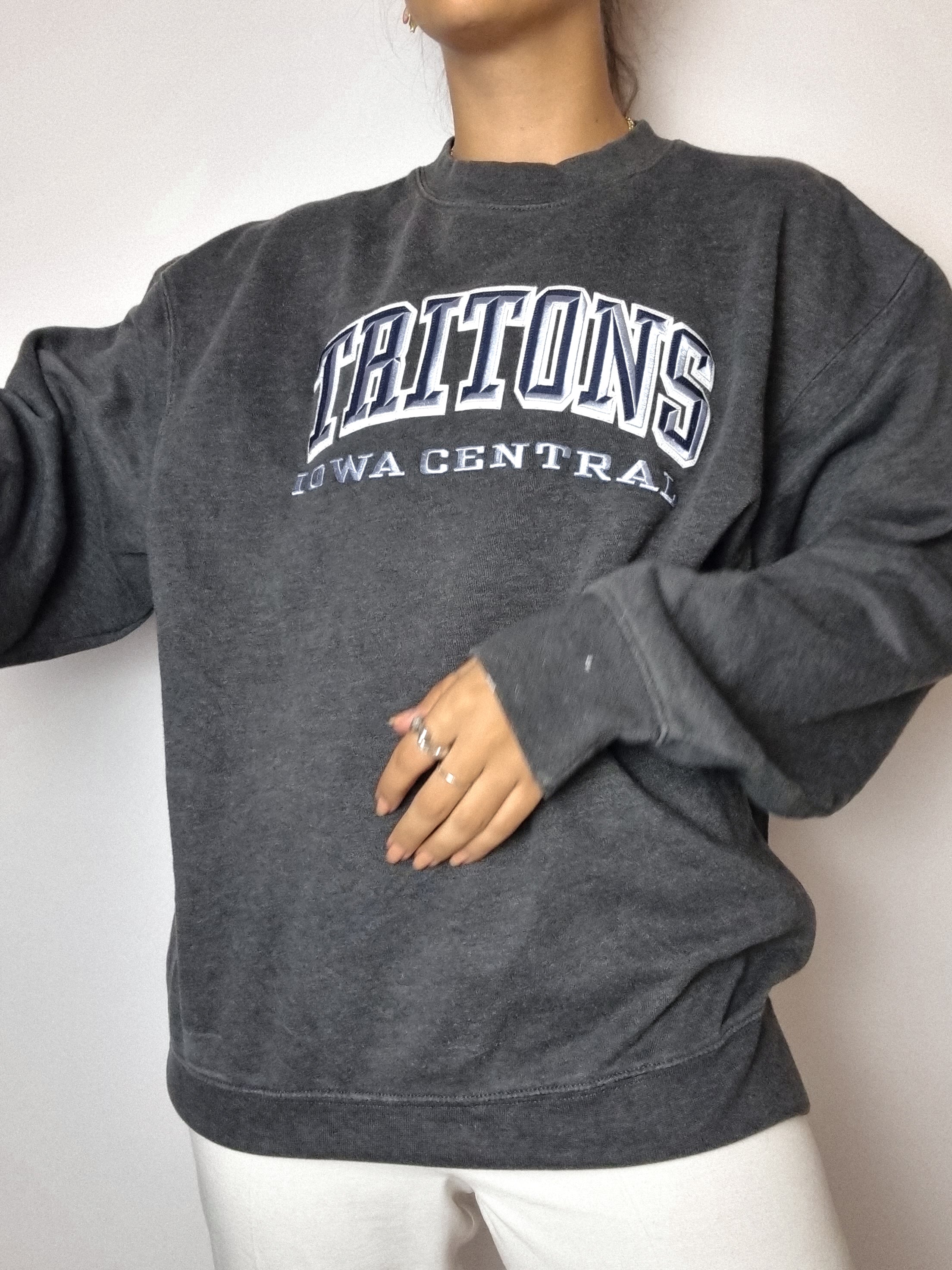 Vintage gray American Tritons sweater M/L 