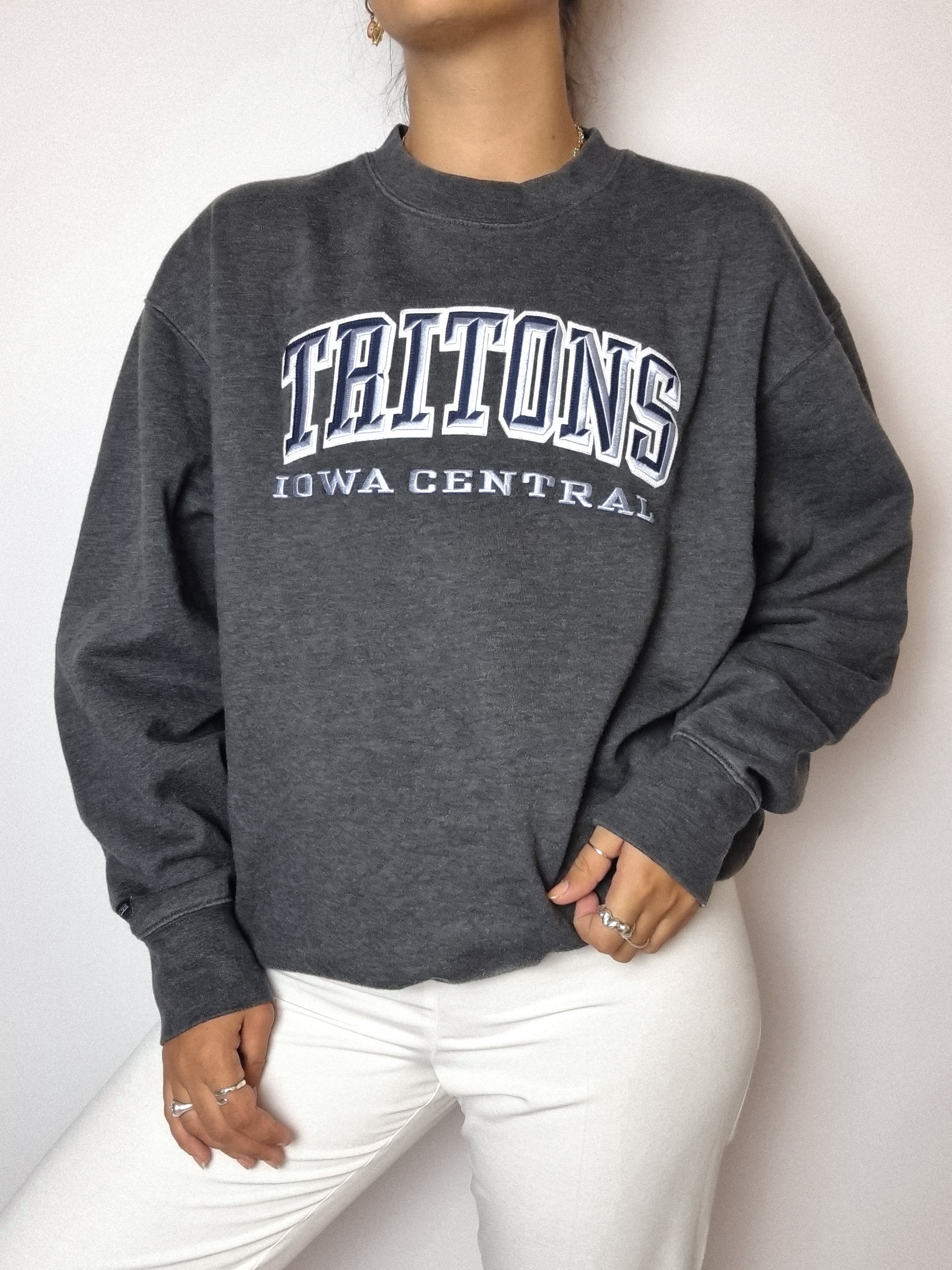 Vintage gray American Tritons sweater M/L 
