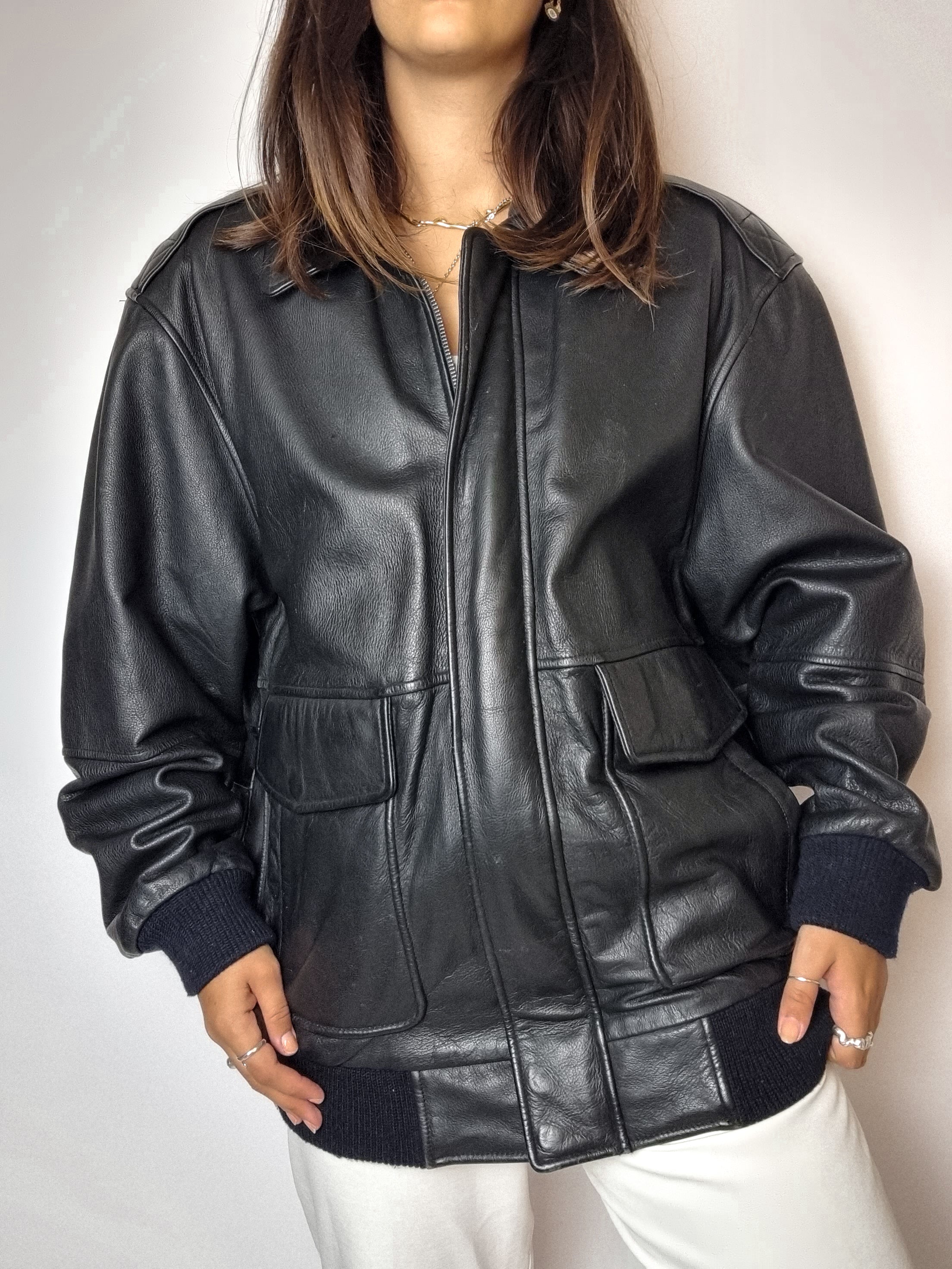 Vintage Bomberjacke aus schwarzem Leder L 