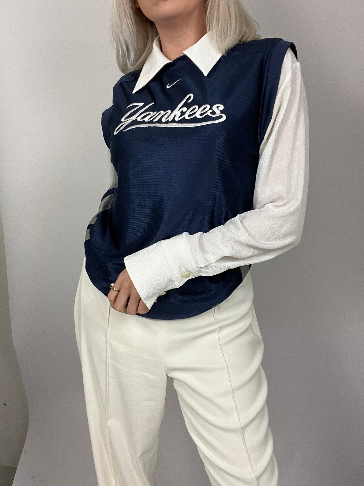 Amerikanischer Vintage blauer doppelseitiger silberner Jersey S