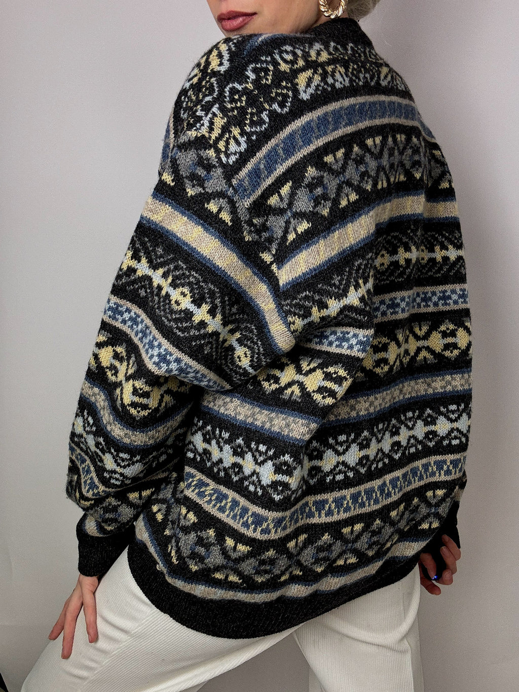Patterned button cardigan