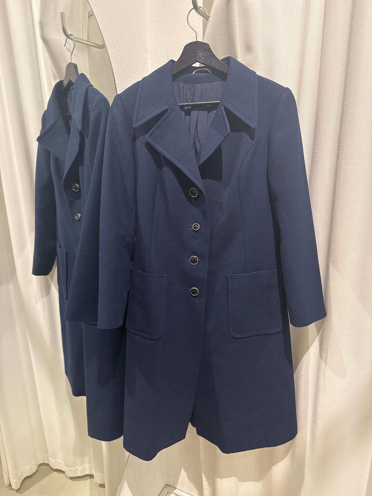 Manteau femme marine avec bouton M live