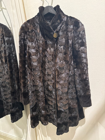 Fourrure véritable brune L live