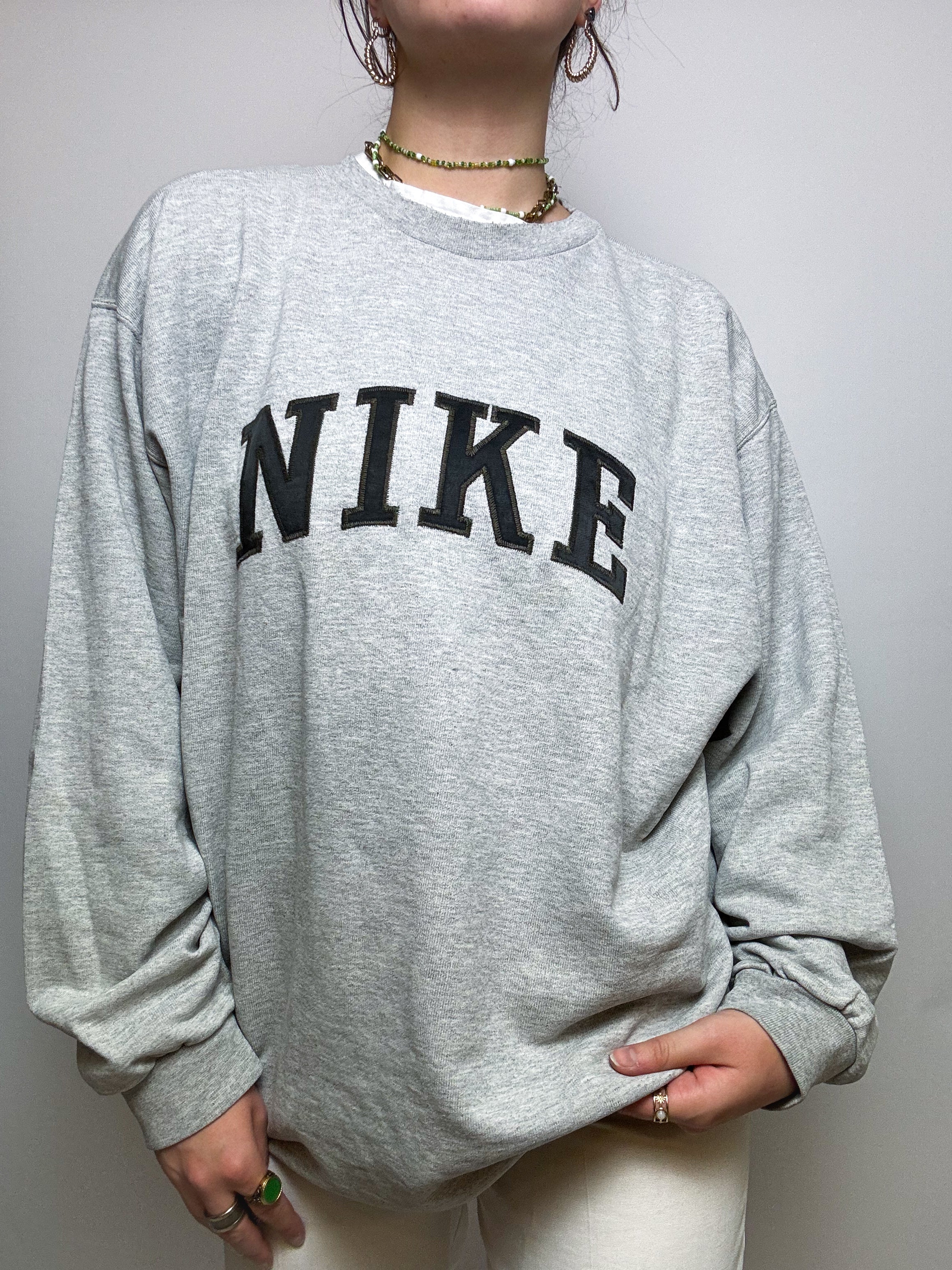 Gray vintage Nike sweater L
