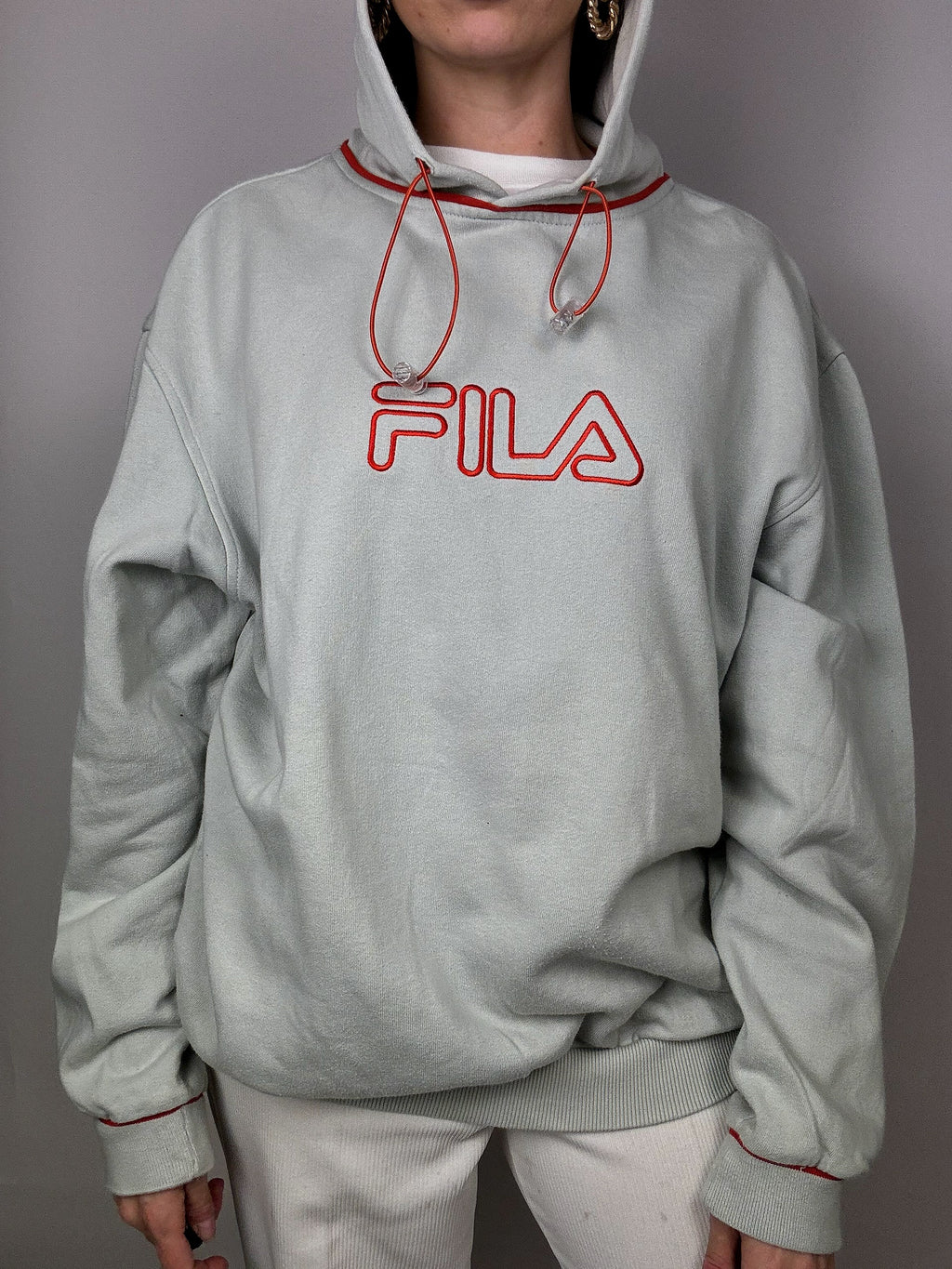 Fila hellgrauer und orangefarbener Hoodie