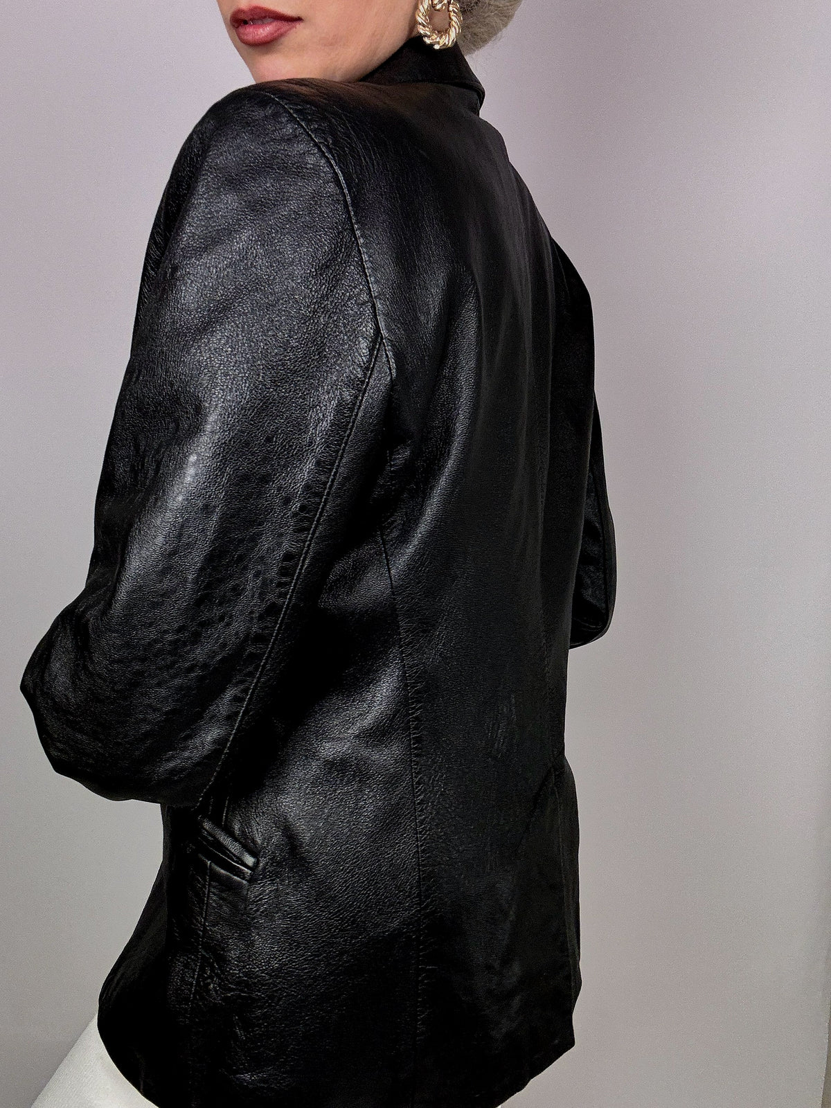Vintage fitted black leather blazer