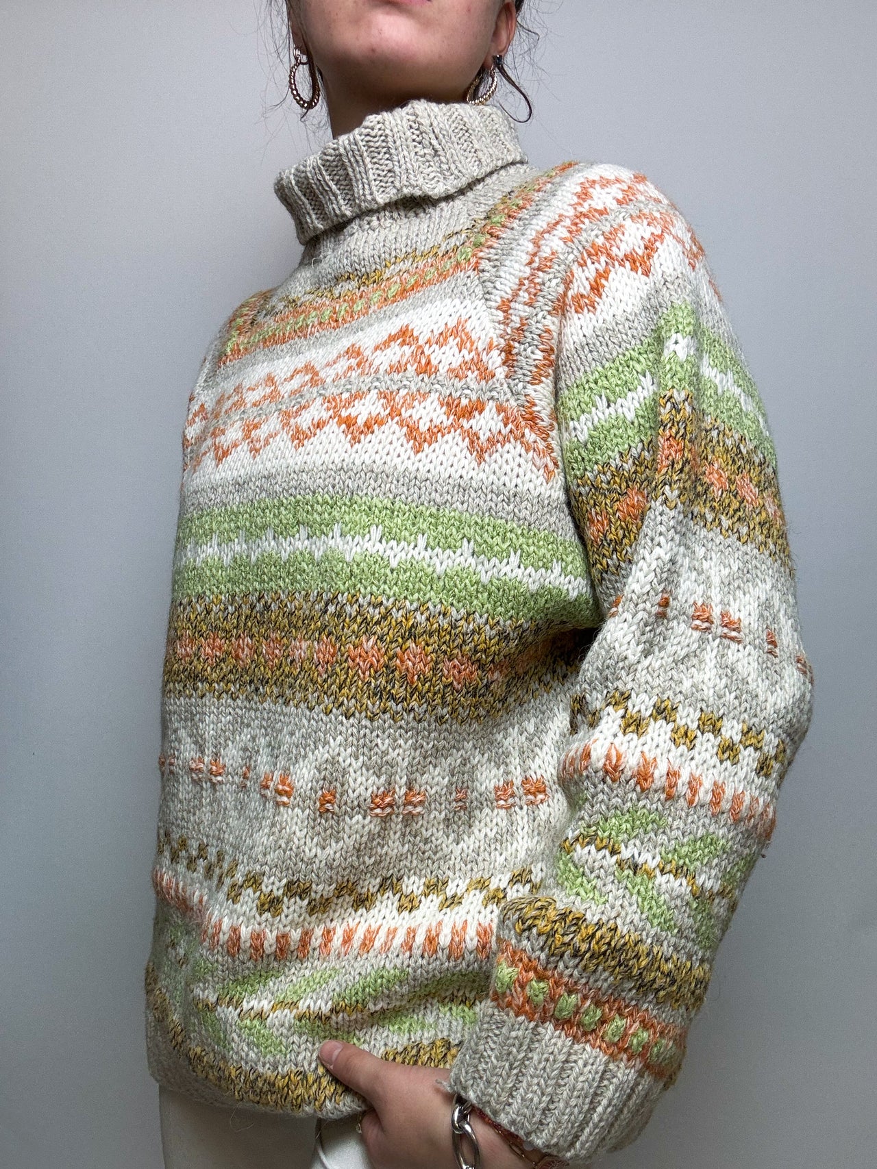 Vintage wool sweater rolled white, orange and green M/L