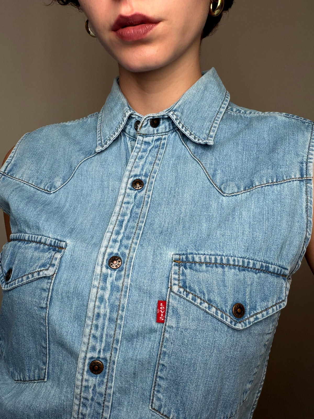 Chemise sans manche en jean bleu Levi's S vintage