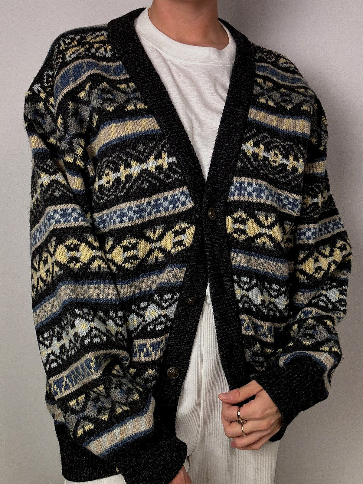 Patterned button cardigan