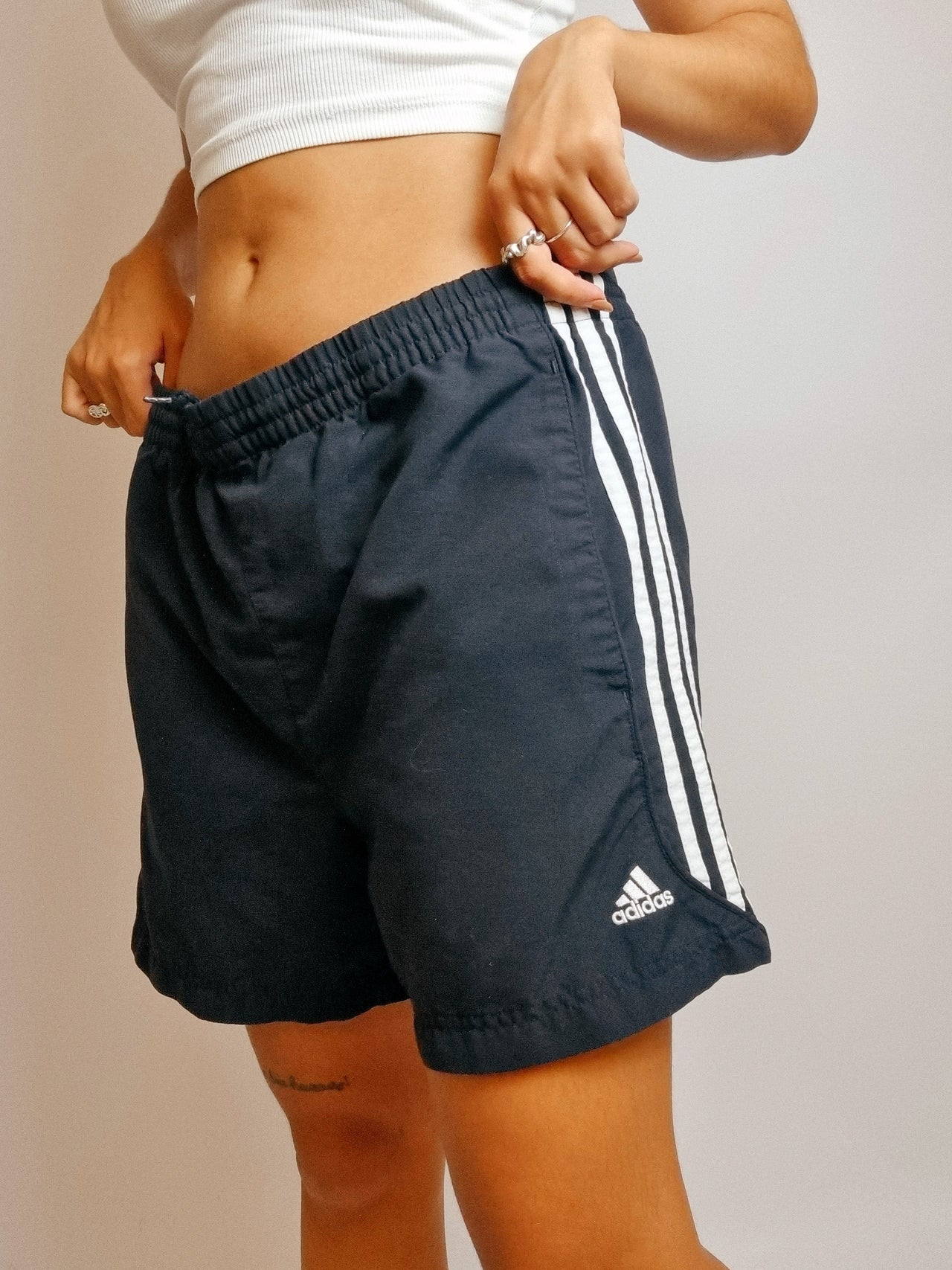 Short vintage noir Adidas L