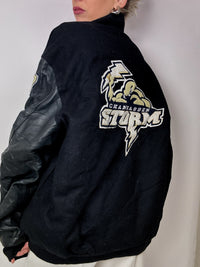 Bomberjacke mit Lederärmeln