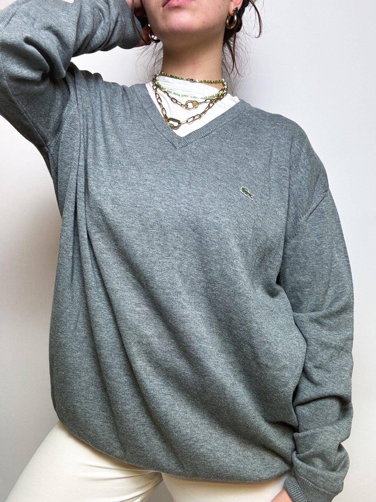 Grauer Pullover mit V-Ausschnitt von Lacoste Vintage M/L