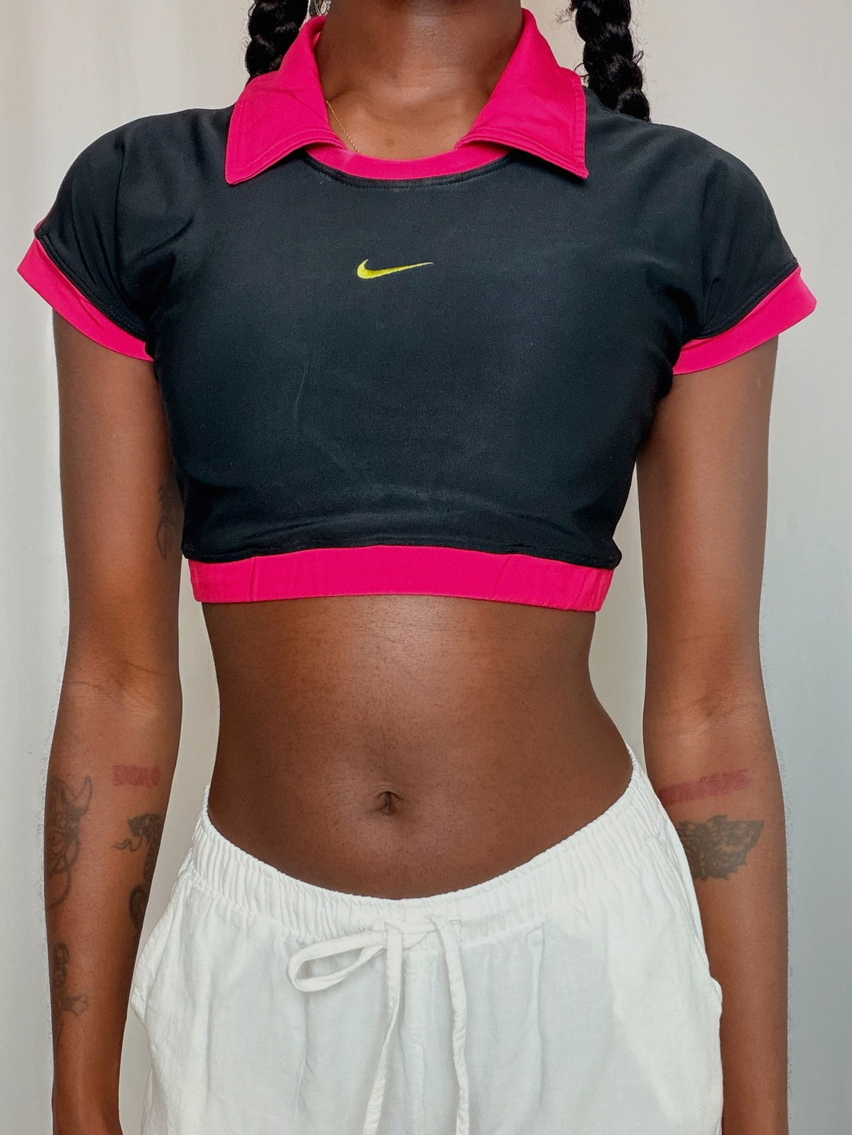 Tshirt court noir et rose Nike S vintage