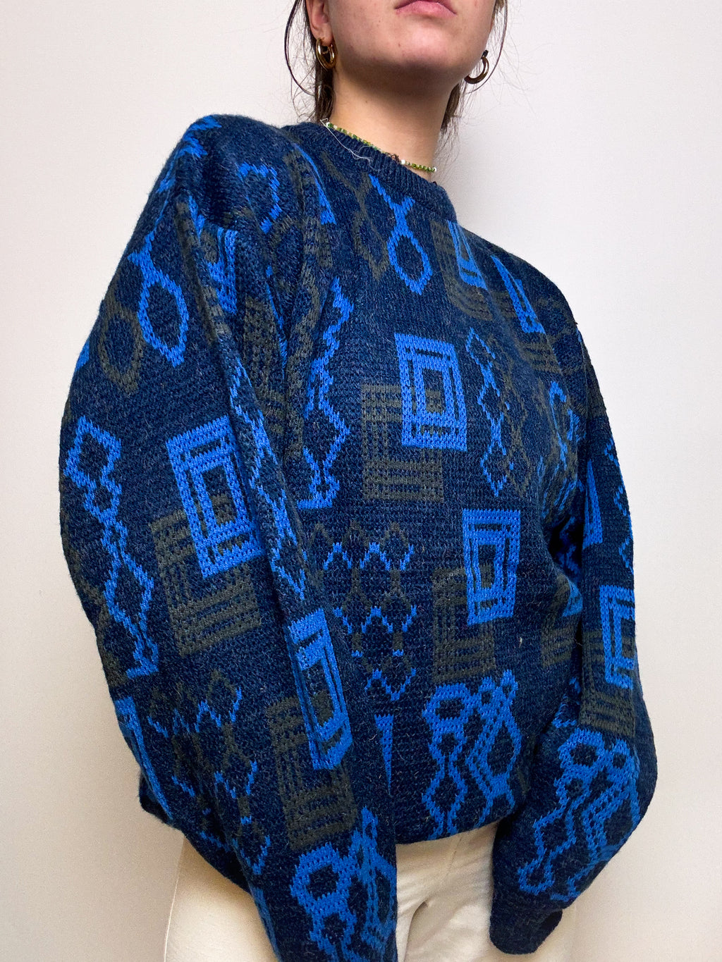 Blue vintage wool sweater L 