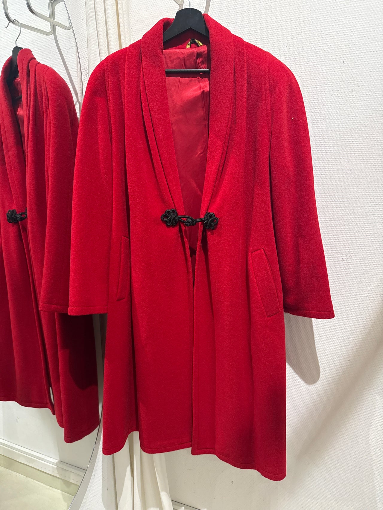 Manteau en laine rouge XL live