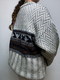 Gray and white knit sweater with vintage patterns M/L