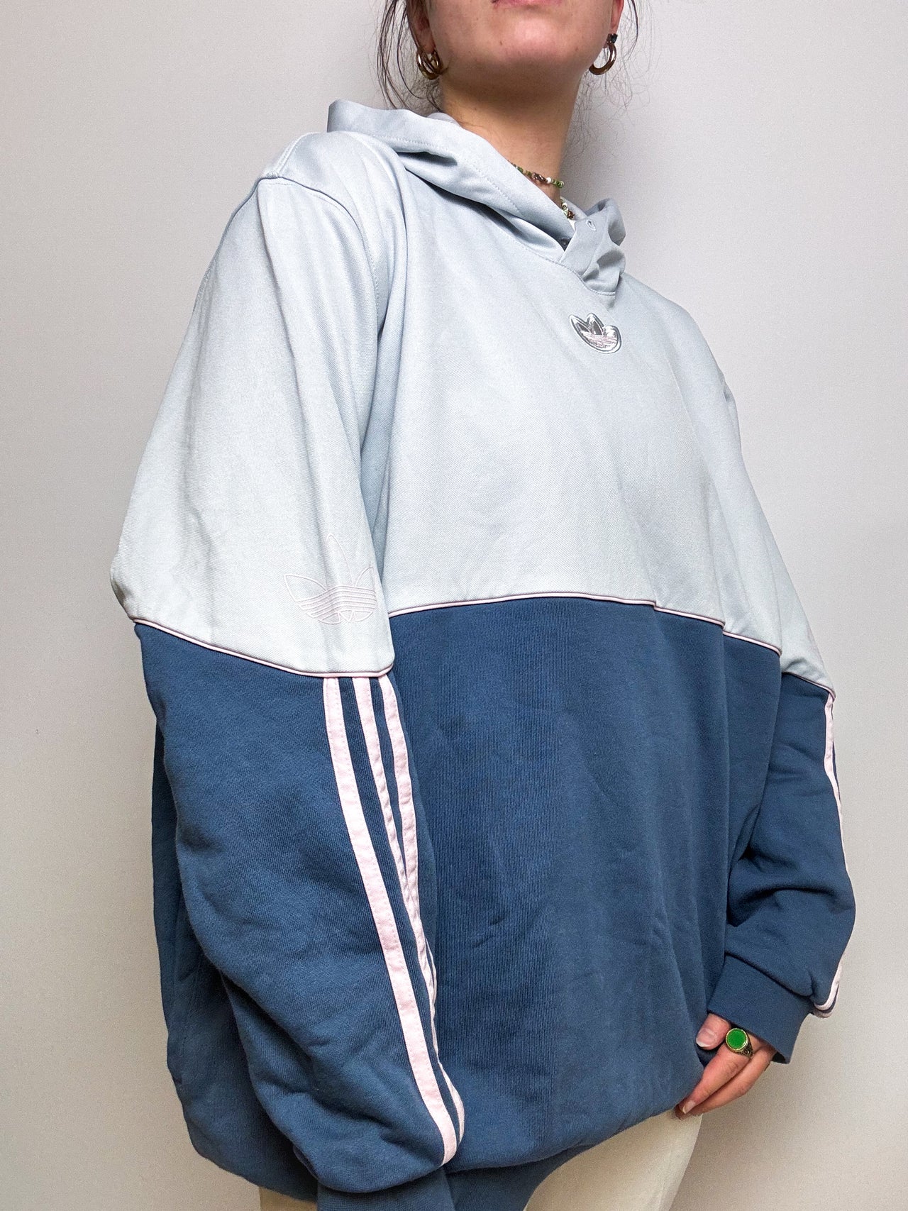 Adidas vintage blue hooded sweater L 