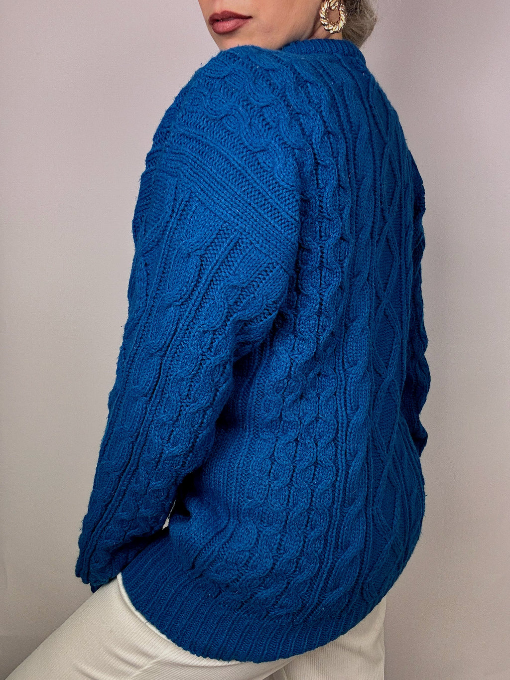 Royal blue/turquoise knitted sweater