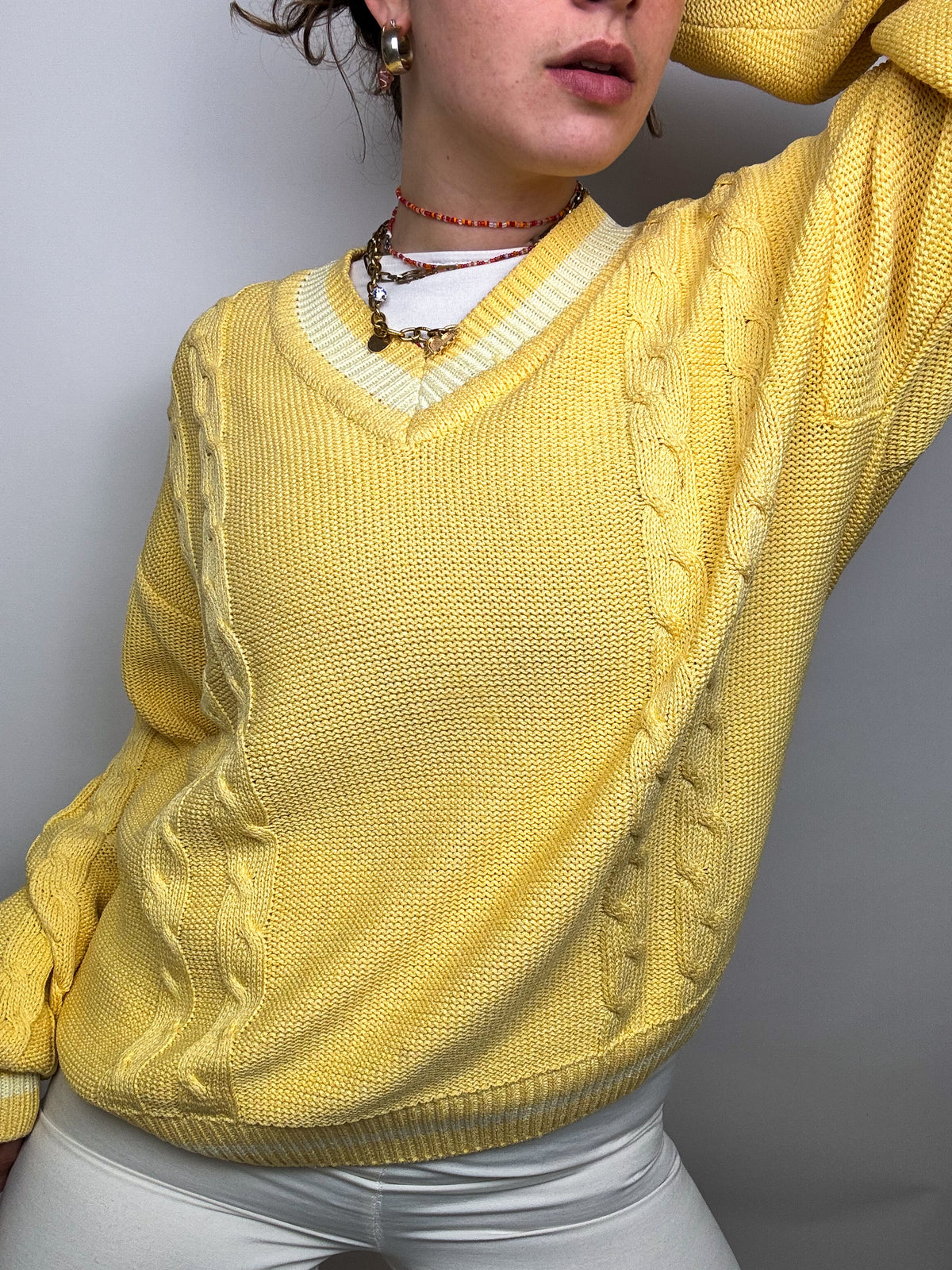 Vintage V-neck knit sweater in chick yellow L/XL 