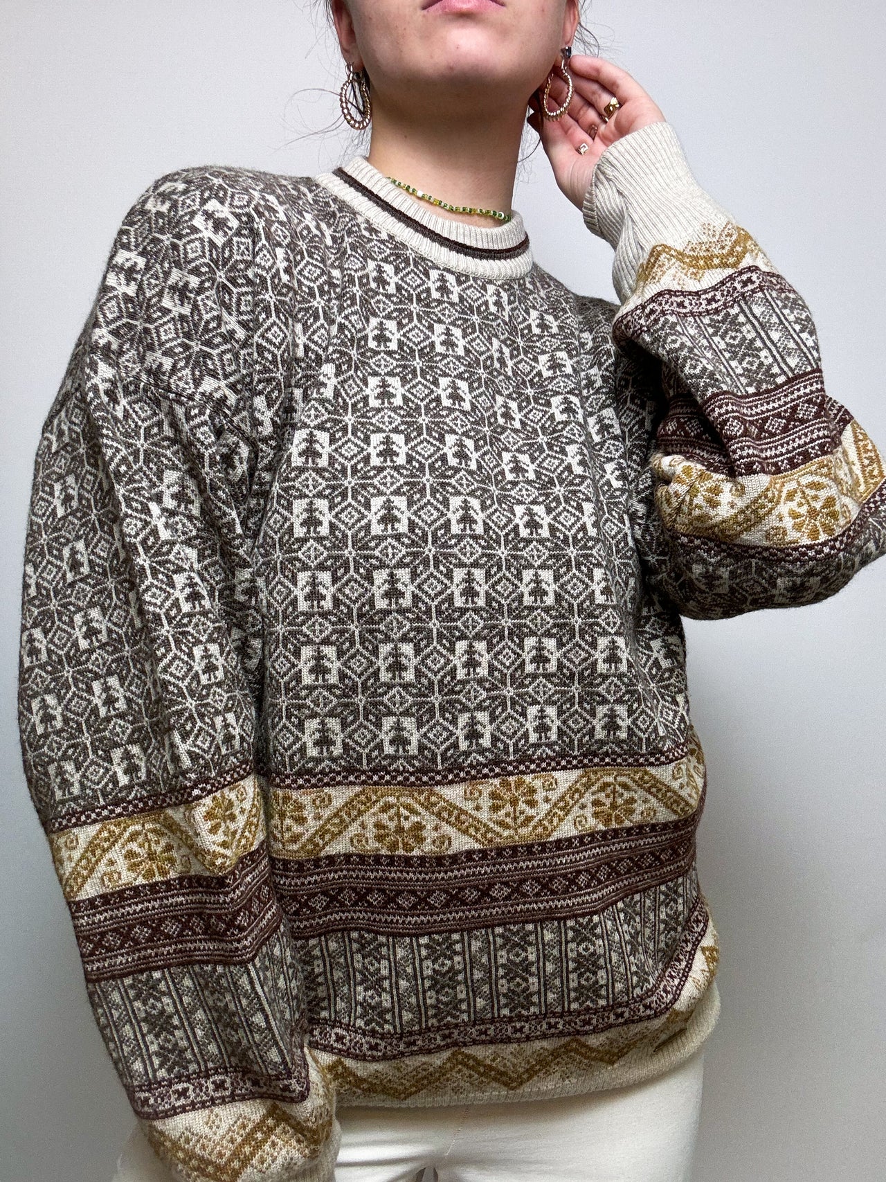 Vintage brown and white wool sweater L