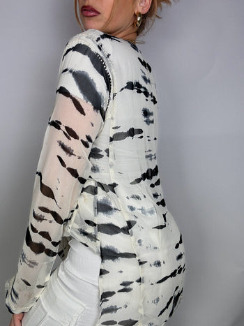 Very light vintage black/white blouse 