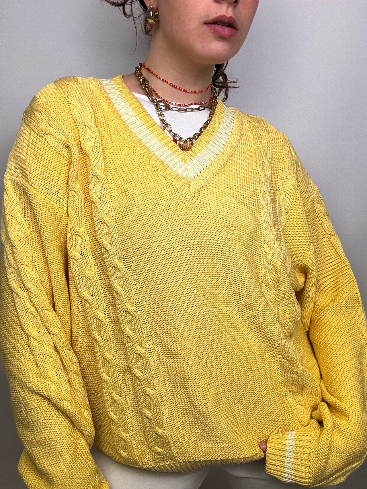 Pull en maille vintage col V jaune poussin L/XL