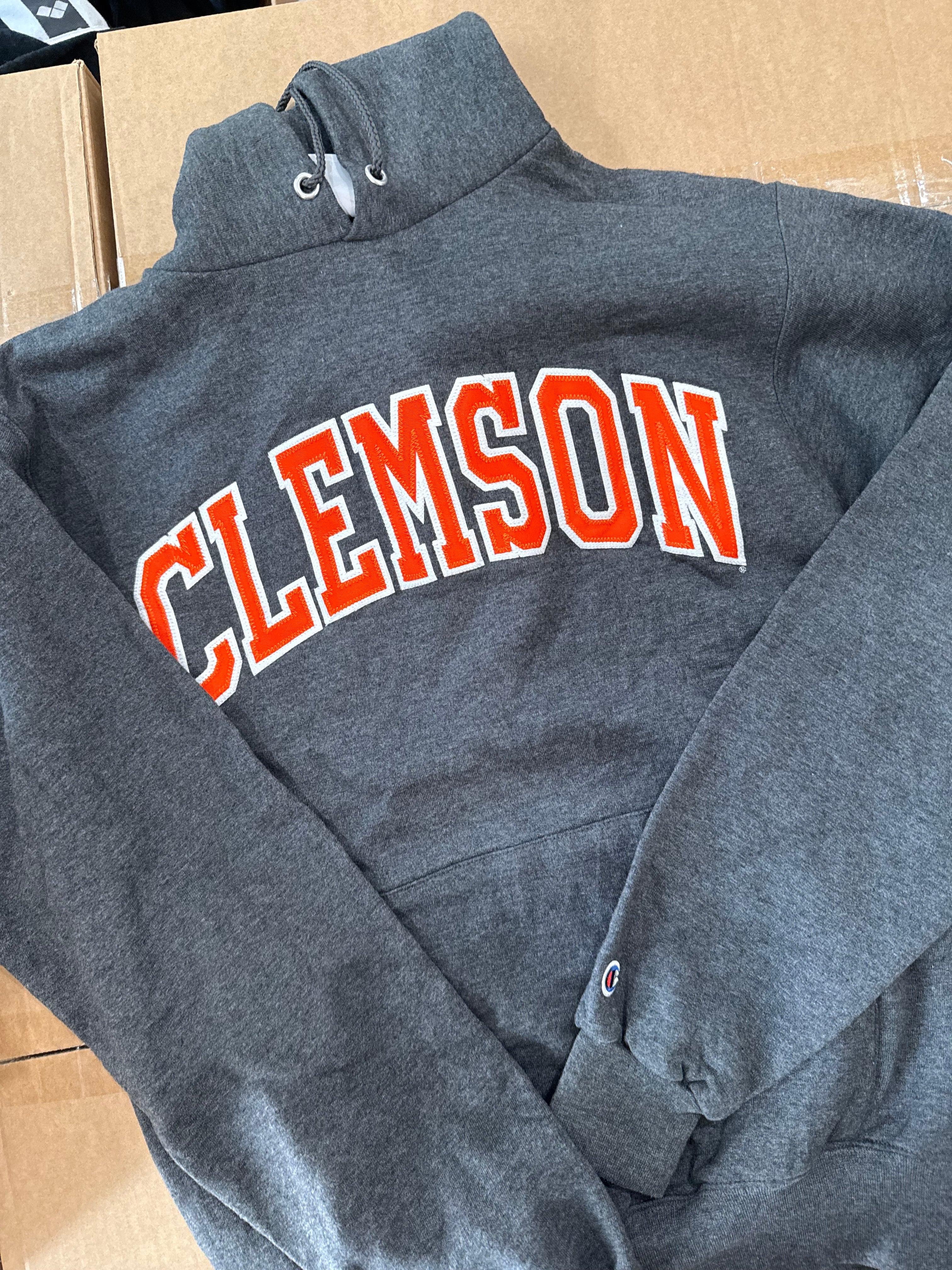 Sweat gris foncé et orange M