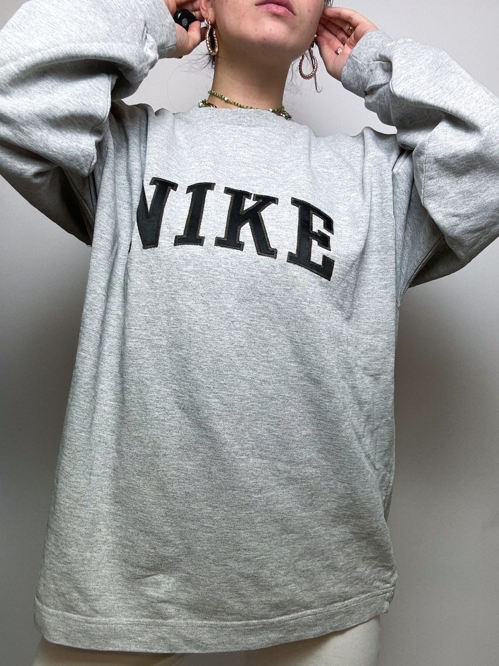 Gray vintage Nike sweater L