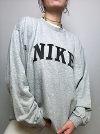 Gray vintage Nike sweater L