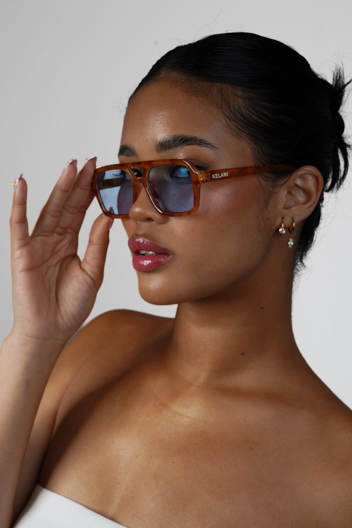 Blaue, recycelte, rechteckige Vintage-Brille mit blauen Gläsern 