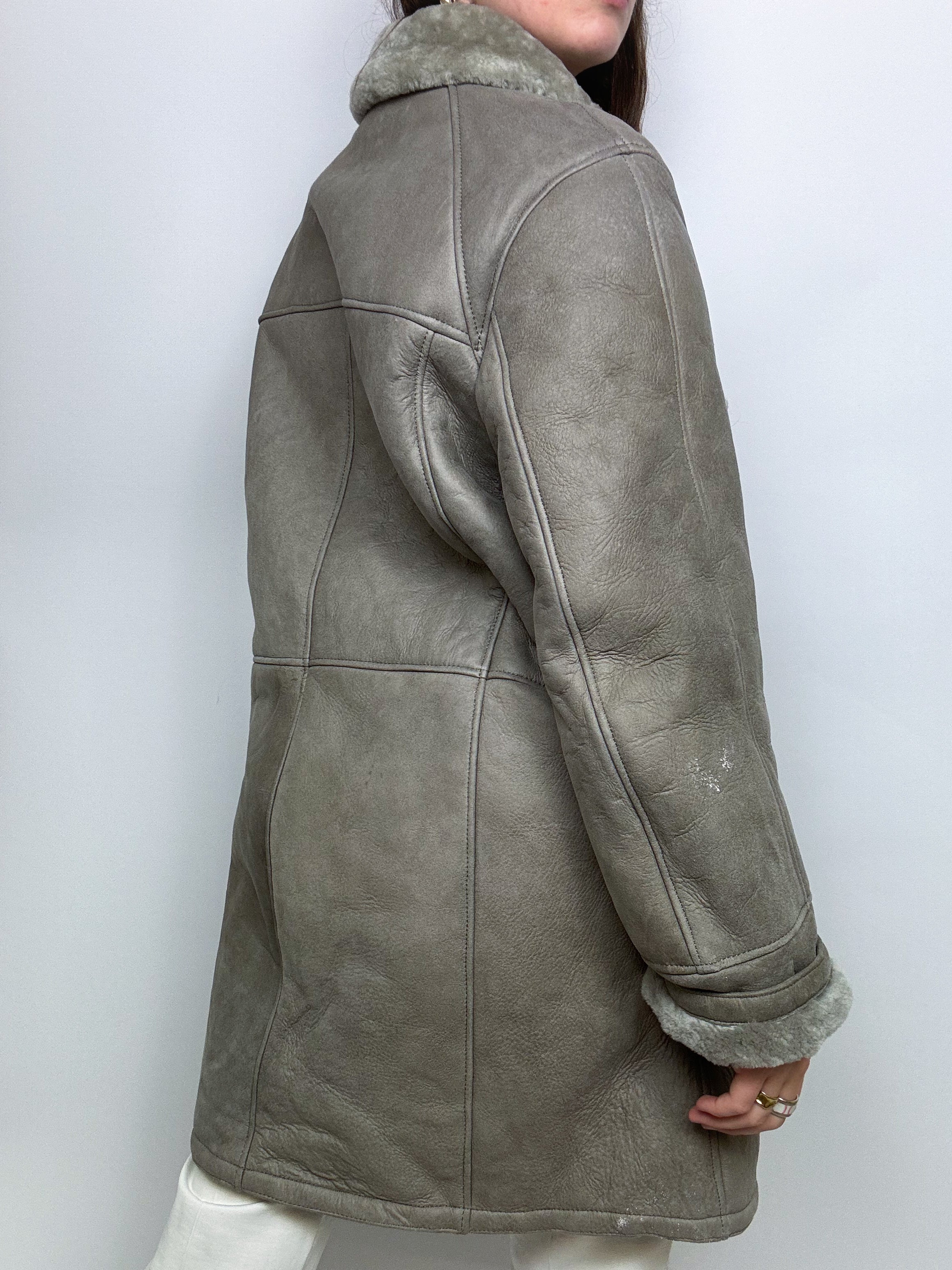 Manteau en mouton retourné gris L vintage