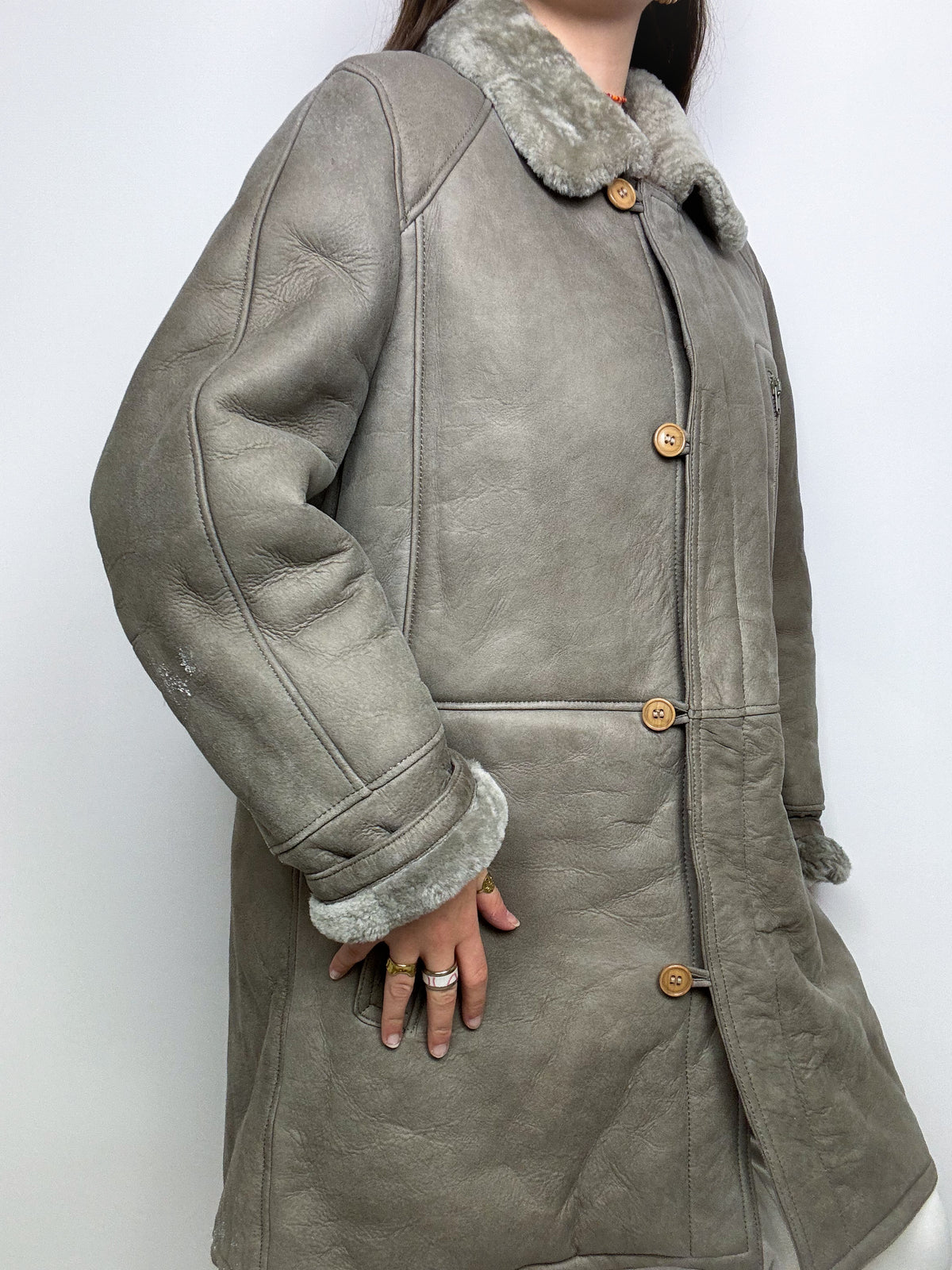 Vintage grauer Shearling-Mantel, Größe L