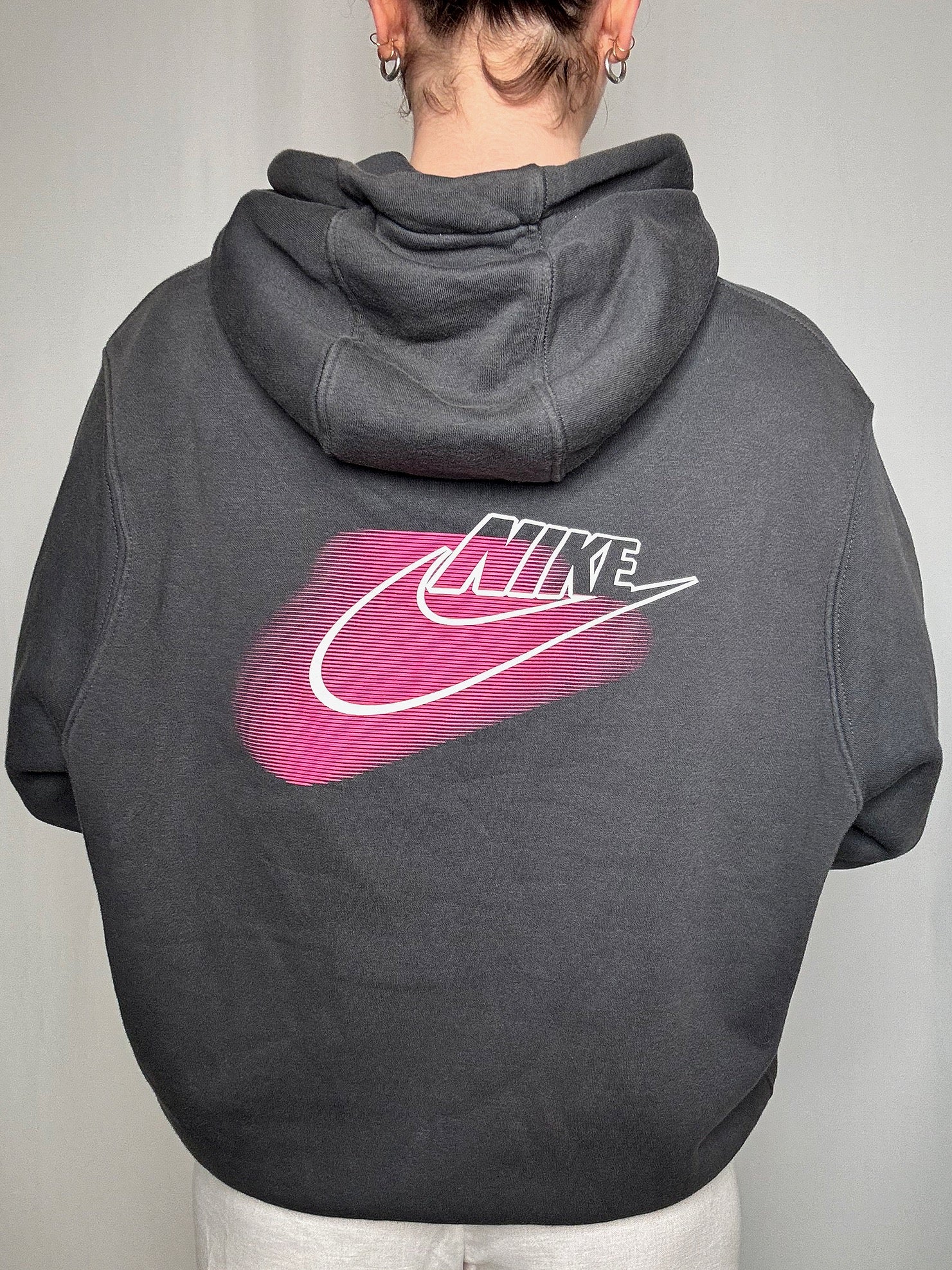 Sweat gris foncé Nike L vintage