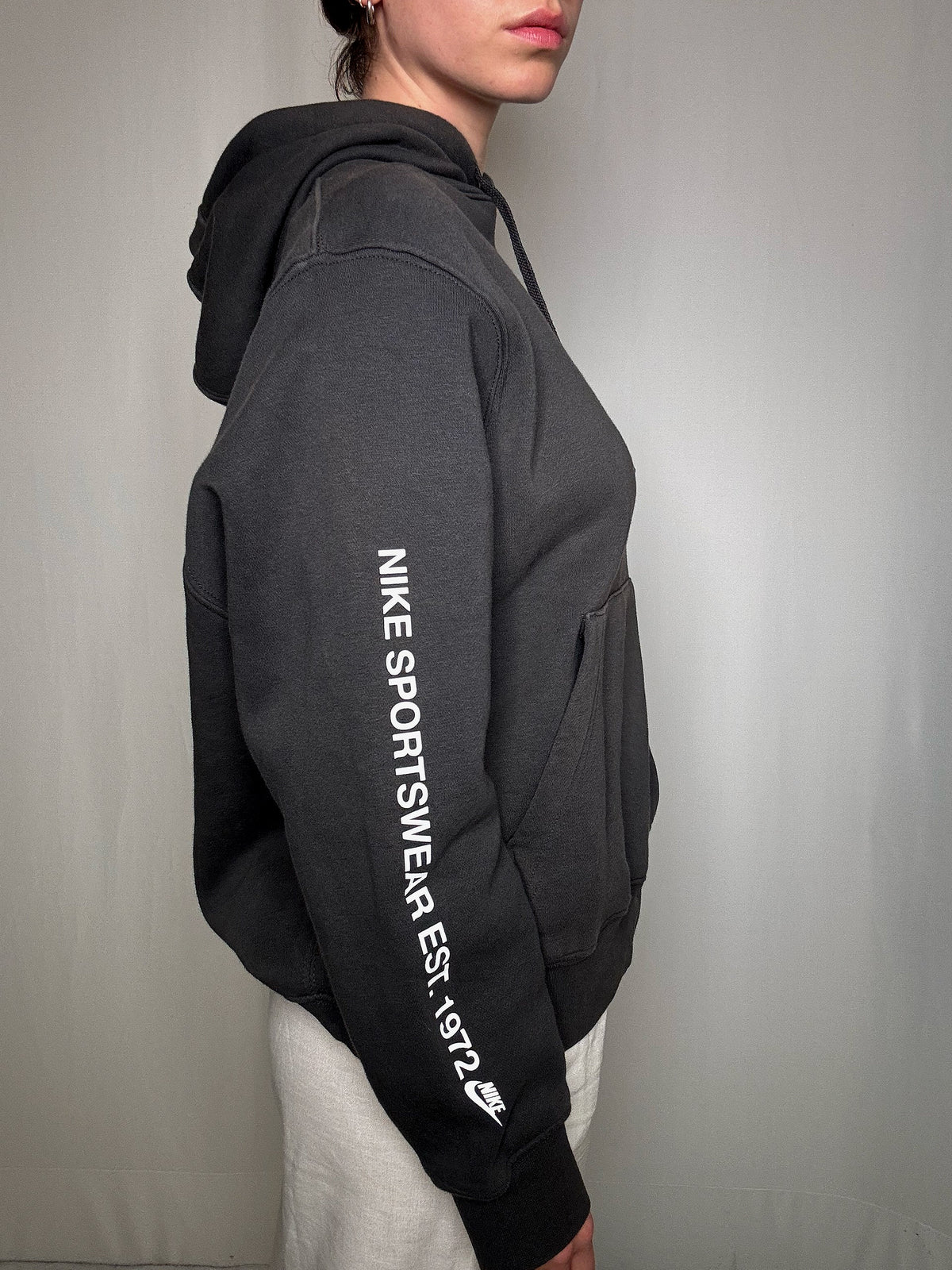 Sweat gris foncé Nike L vintage