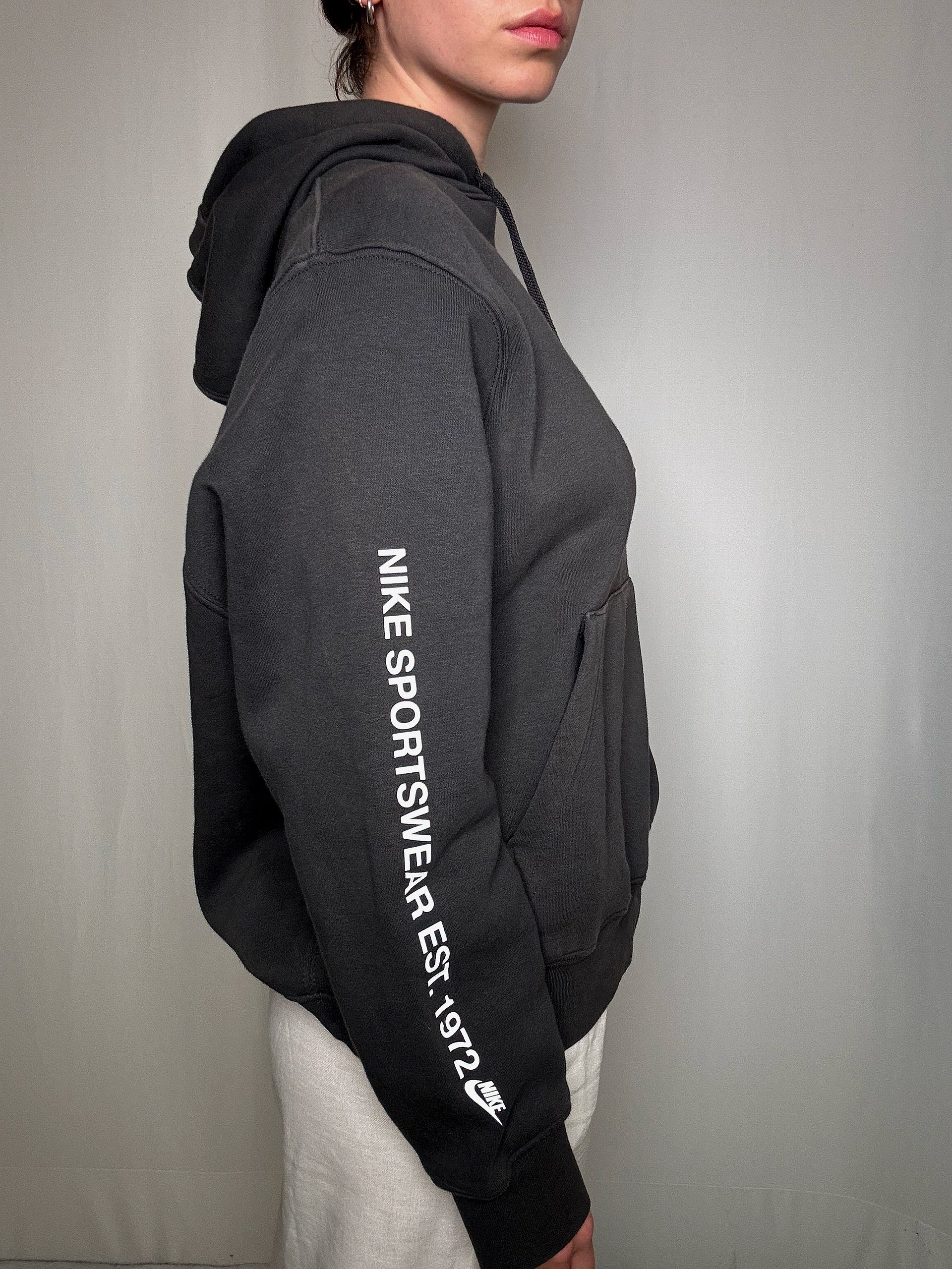 Sweat gris foncé Nike L vintage