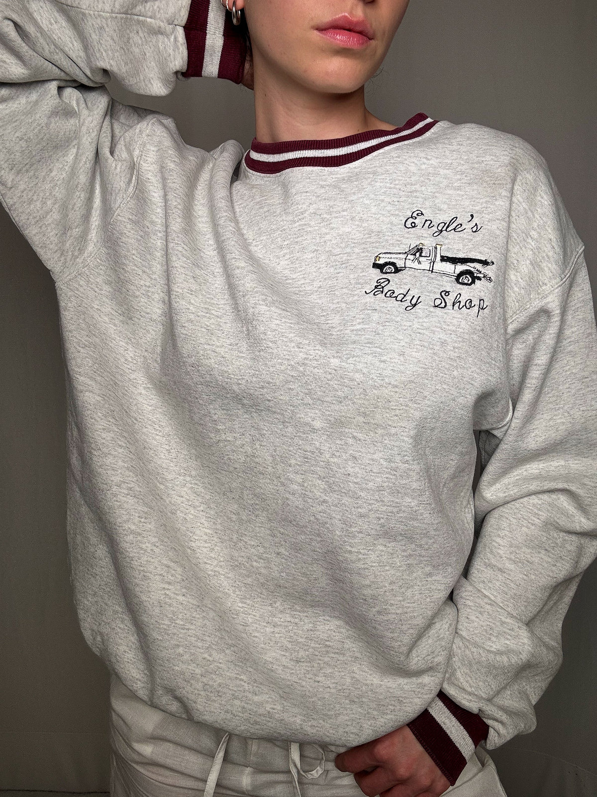 Vintage grey embroidered sweatshirt L