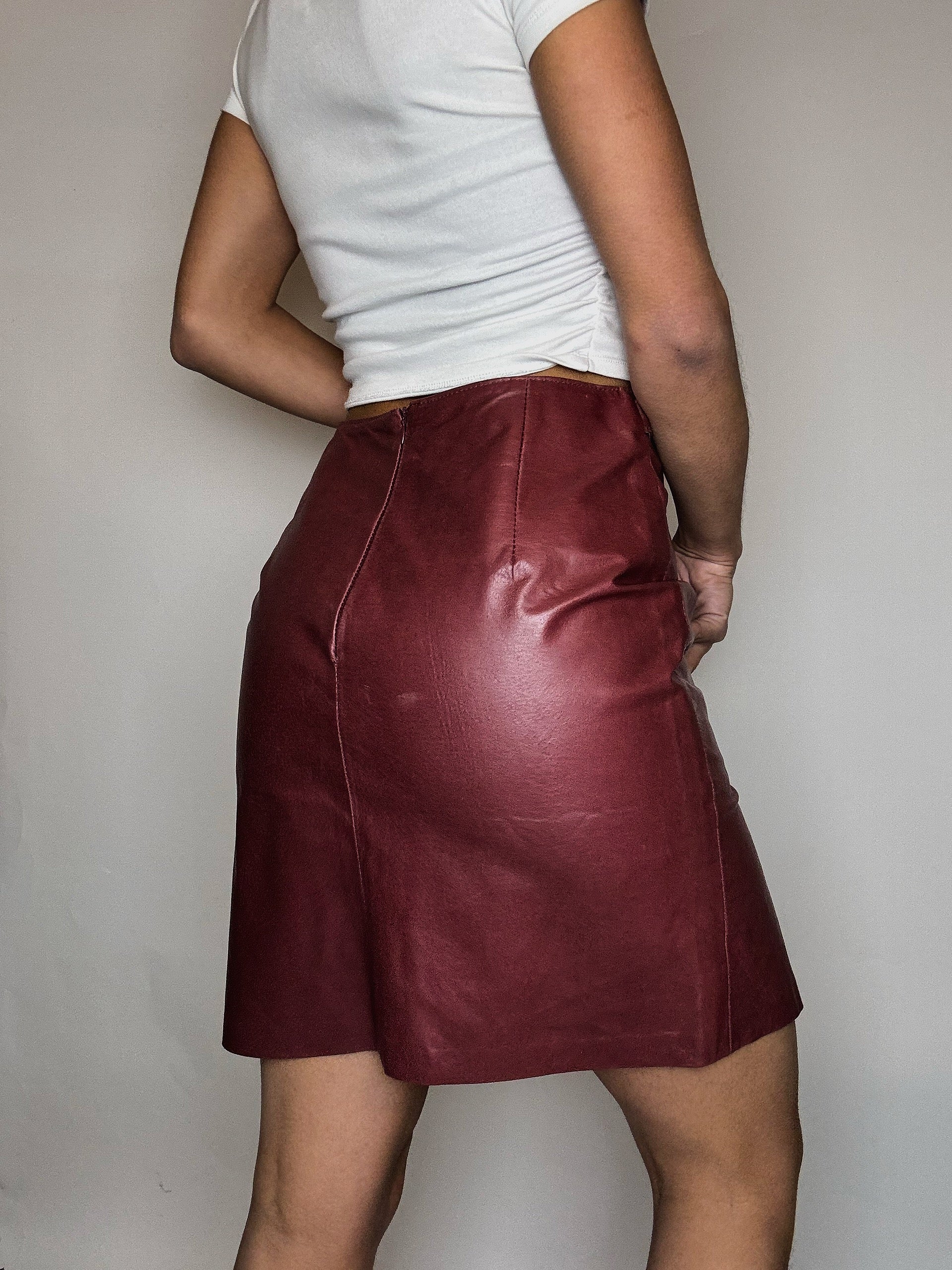 Jupe en cuir bordeaux S/M vintage