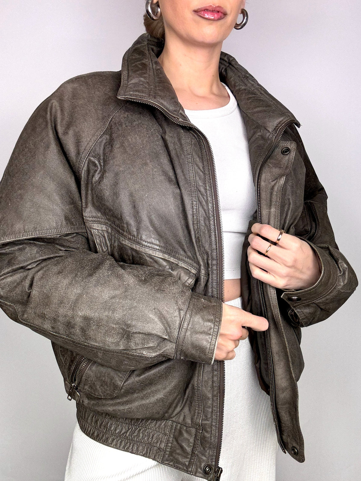 Vintage L/XL Daunenjacke aus Leder im Destroyed-Stil