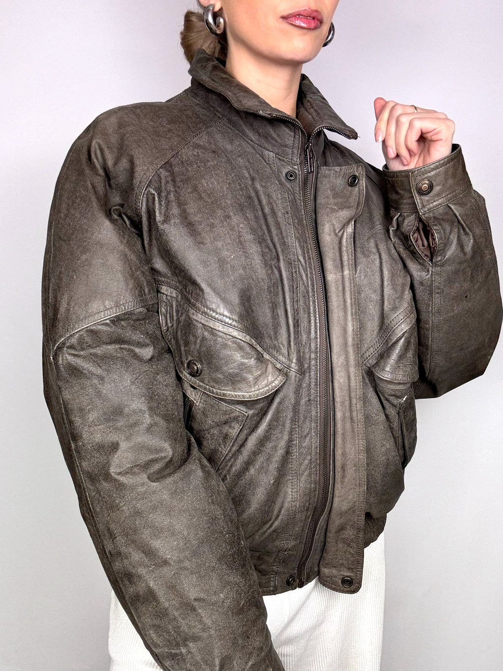 Vintage L/XL Daunenjacke aus Leder im Destroyed-Stil