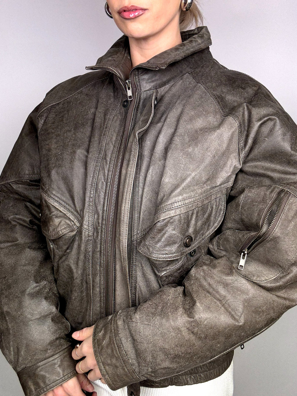 Vintage L/XL Daunenjacke aus Leder im Destroyed-Stil