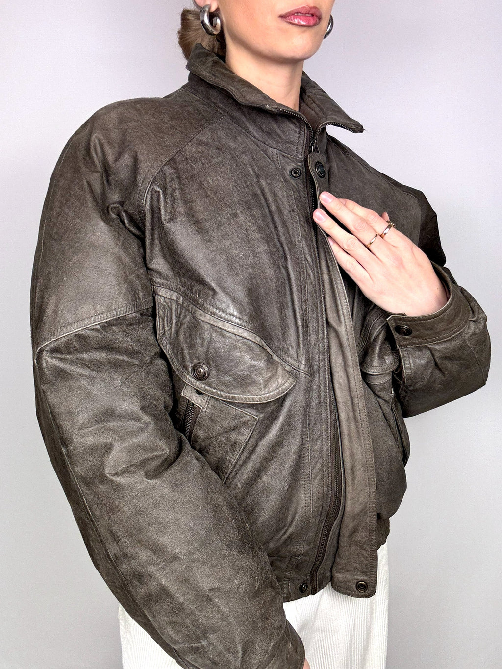 Vintage L/XL Daunenjacke aus Leder im Destroyed-Stil