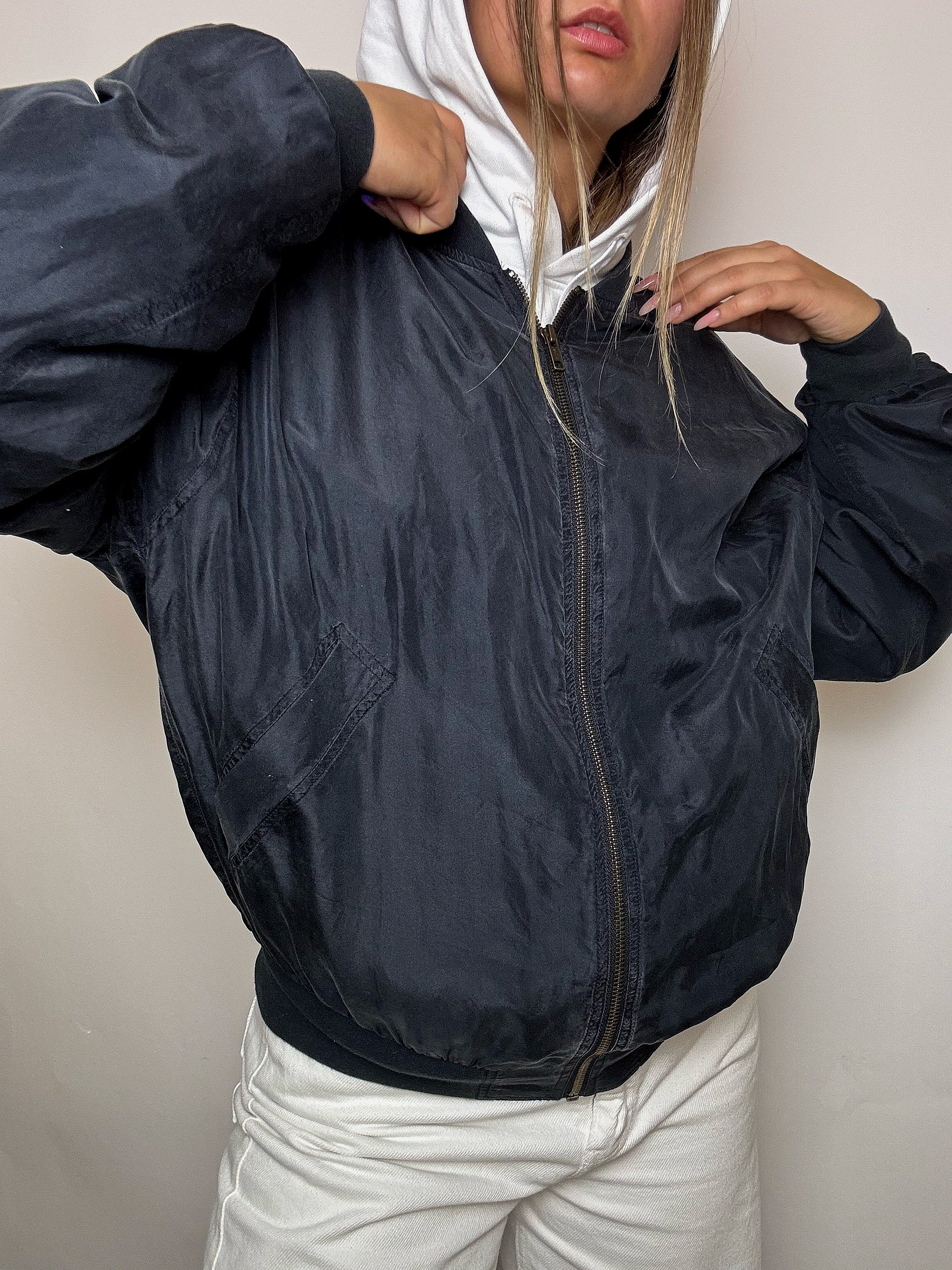 Vintage schwarze Seidenbomberjacke, Größe S
