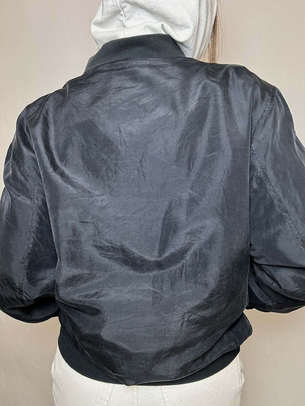 Vintage schwarze Seidenbomberjacke, Größe S