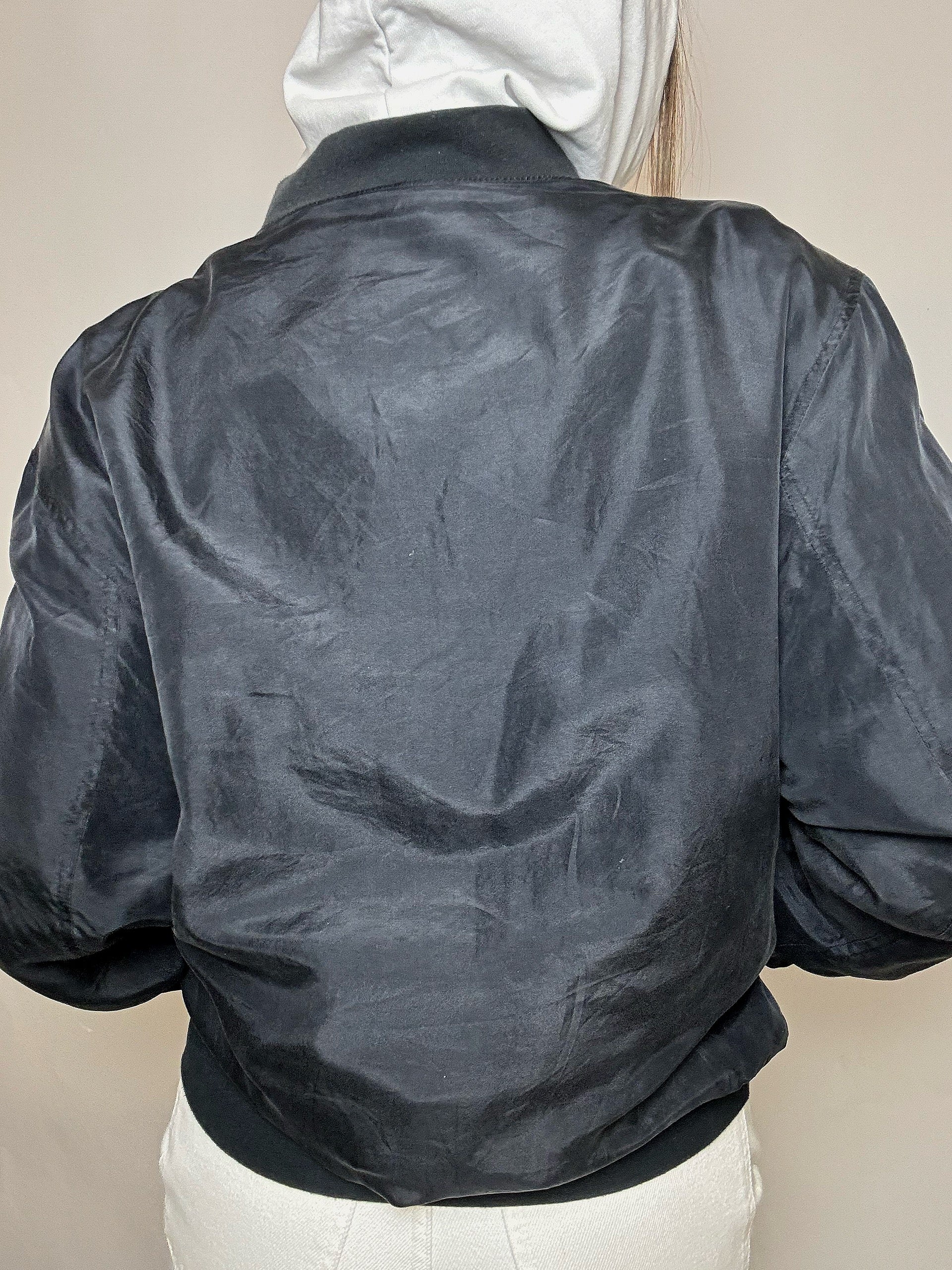 Vintage schwarze Seidenbomberjacke, Größe S