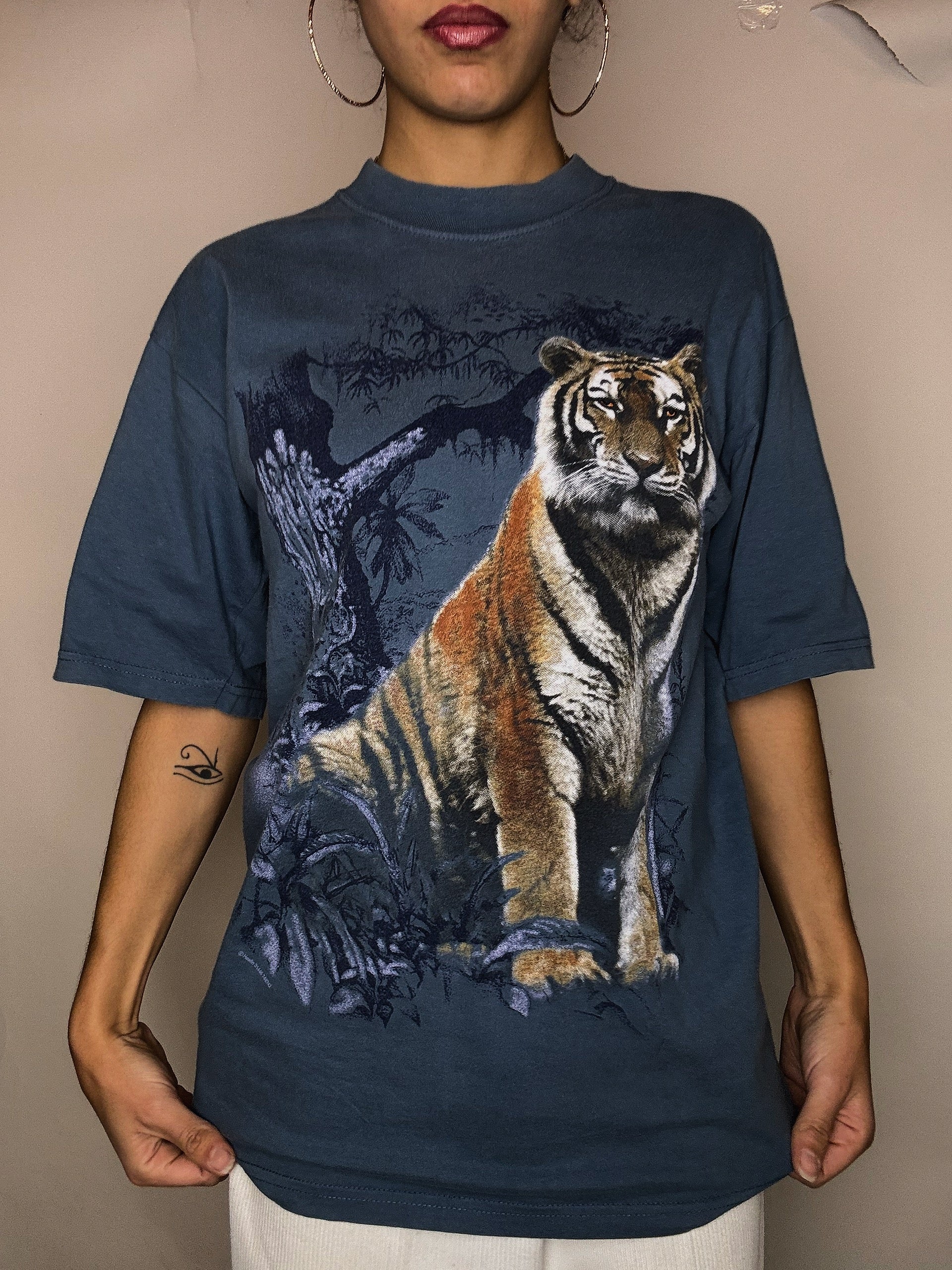 Kitsch blue tiger T-shirt M vintage