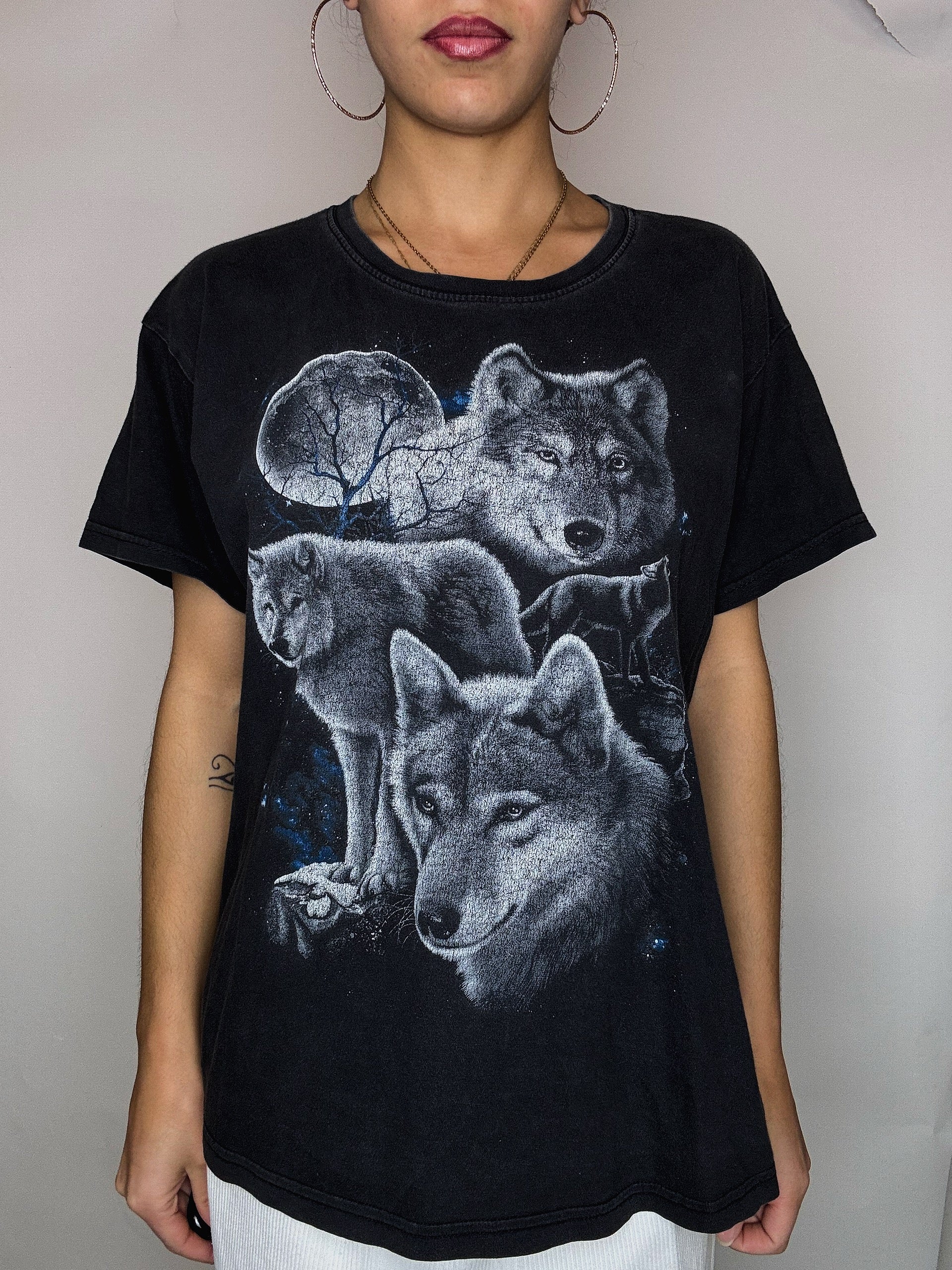 Schwarzes, kitschiges T-Shirt mit Wölfen, Größe M, Vintage