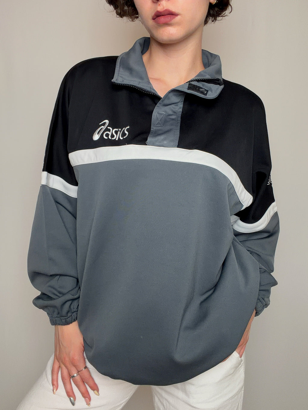 Sweat gris et noir Asics XL vintage