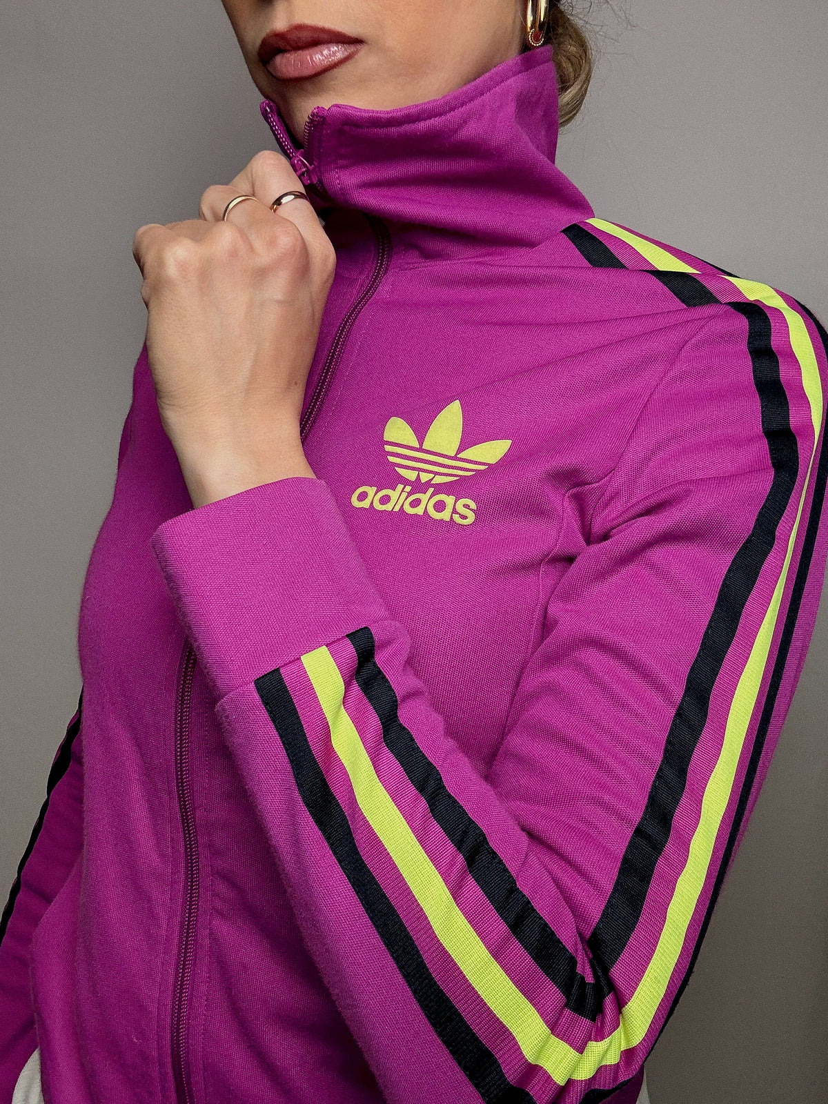 ADIDAS M Vintage Himbeer-taillierte Jacke
